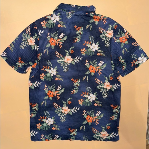 Tommy Bahama Men’s Medium Blue Floral Hawaiian Polo SS Shirt; Tropical Resort - Picture 3 of 3